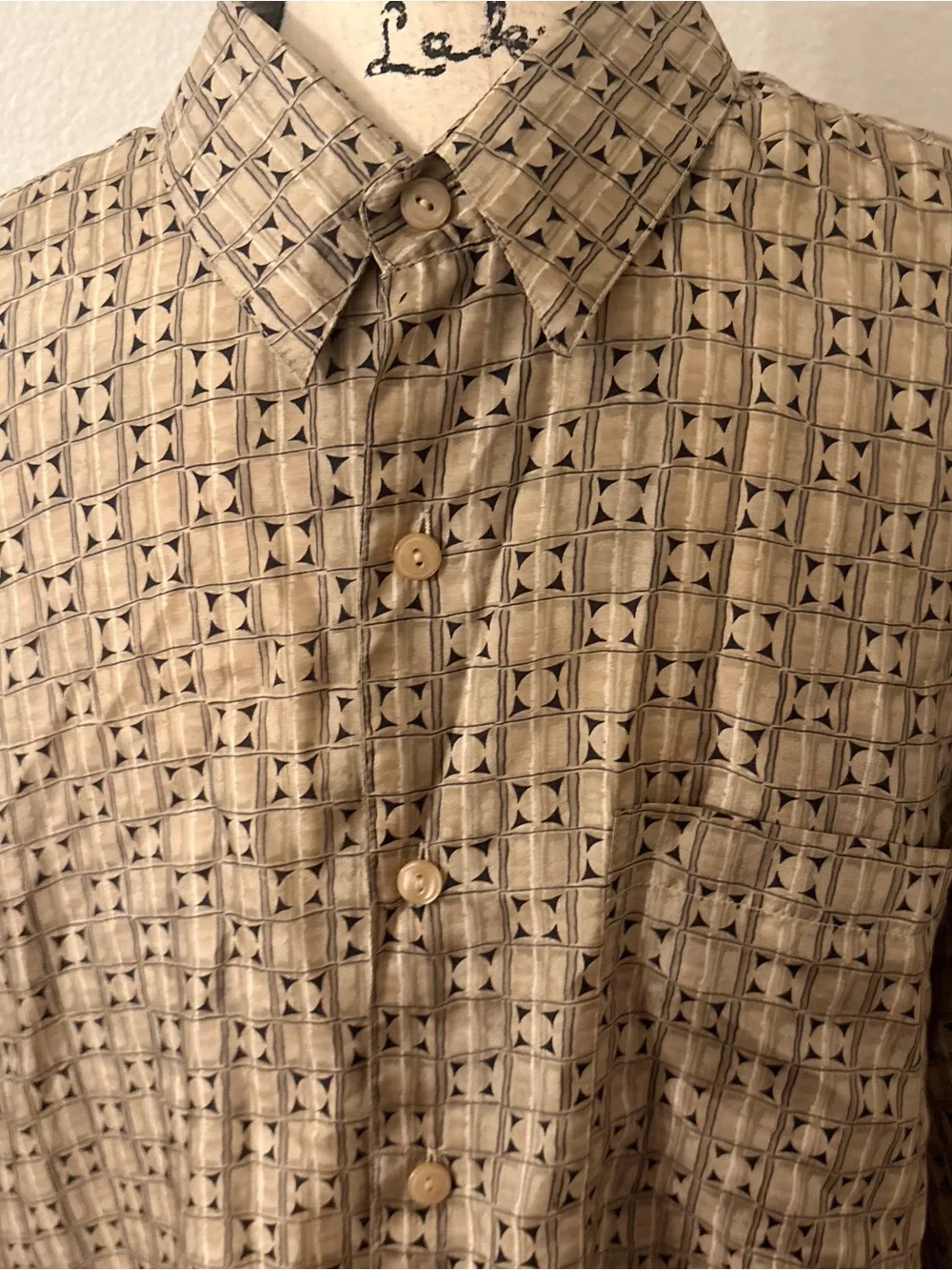 Men's Short Sleeve Button-Up Shirt in Beige Geometric Print